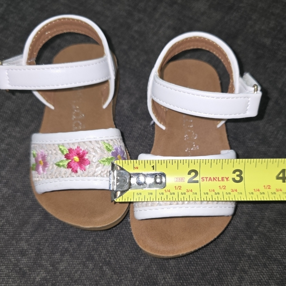 Mudd White Floral Kids Sandals - Picture 7 of 9